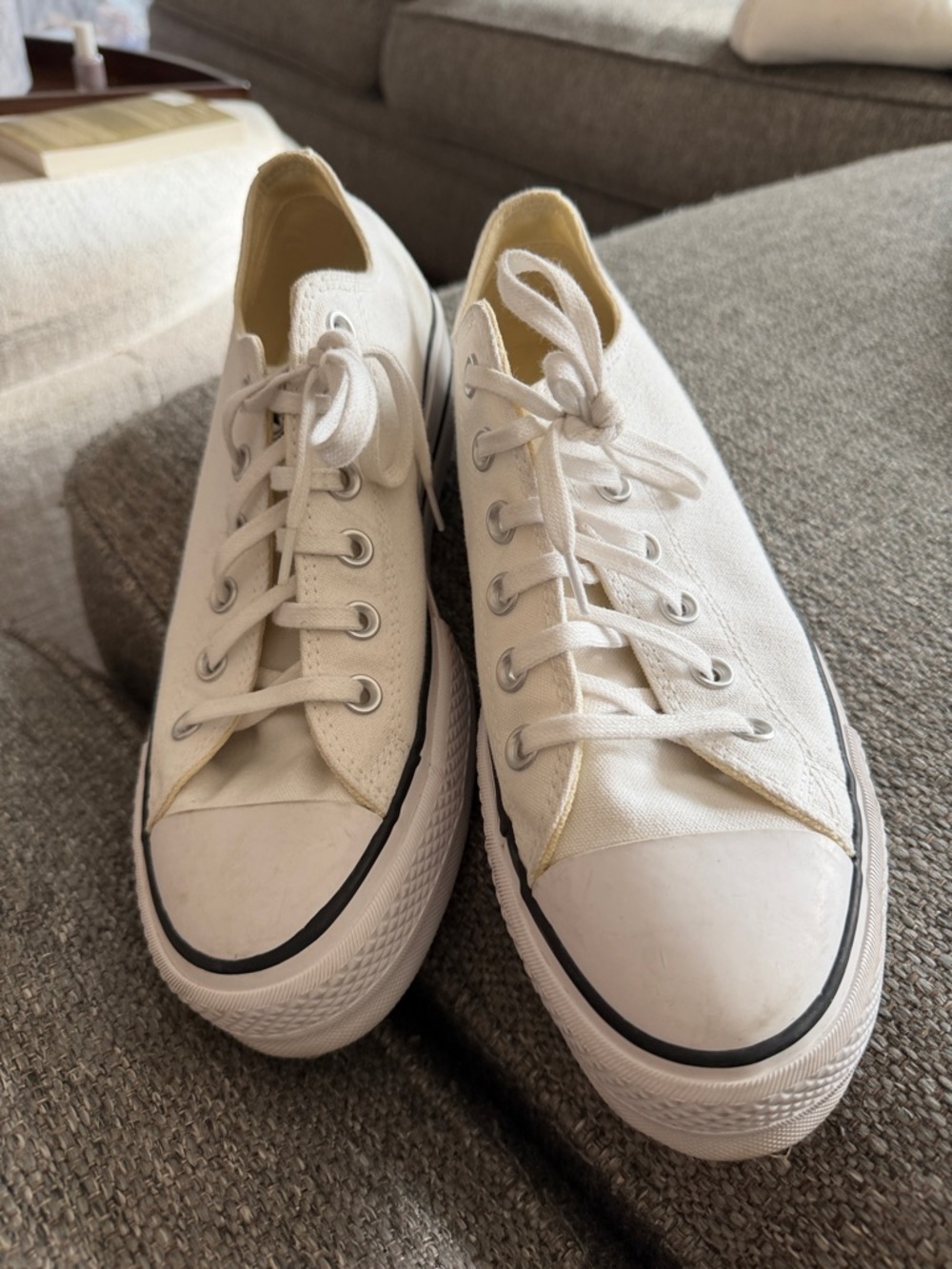 Converse White Low-Top Canvas  platform Sneakers